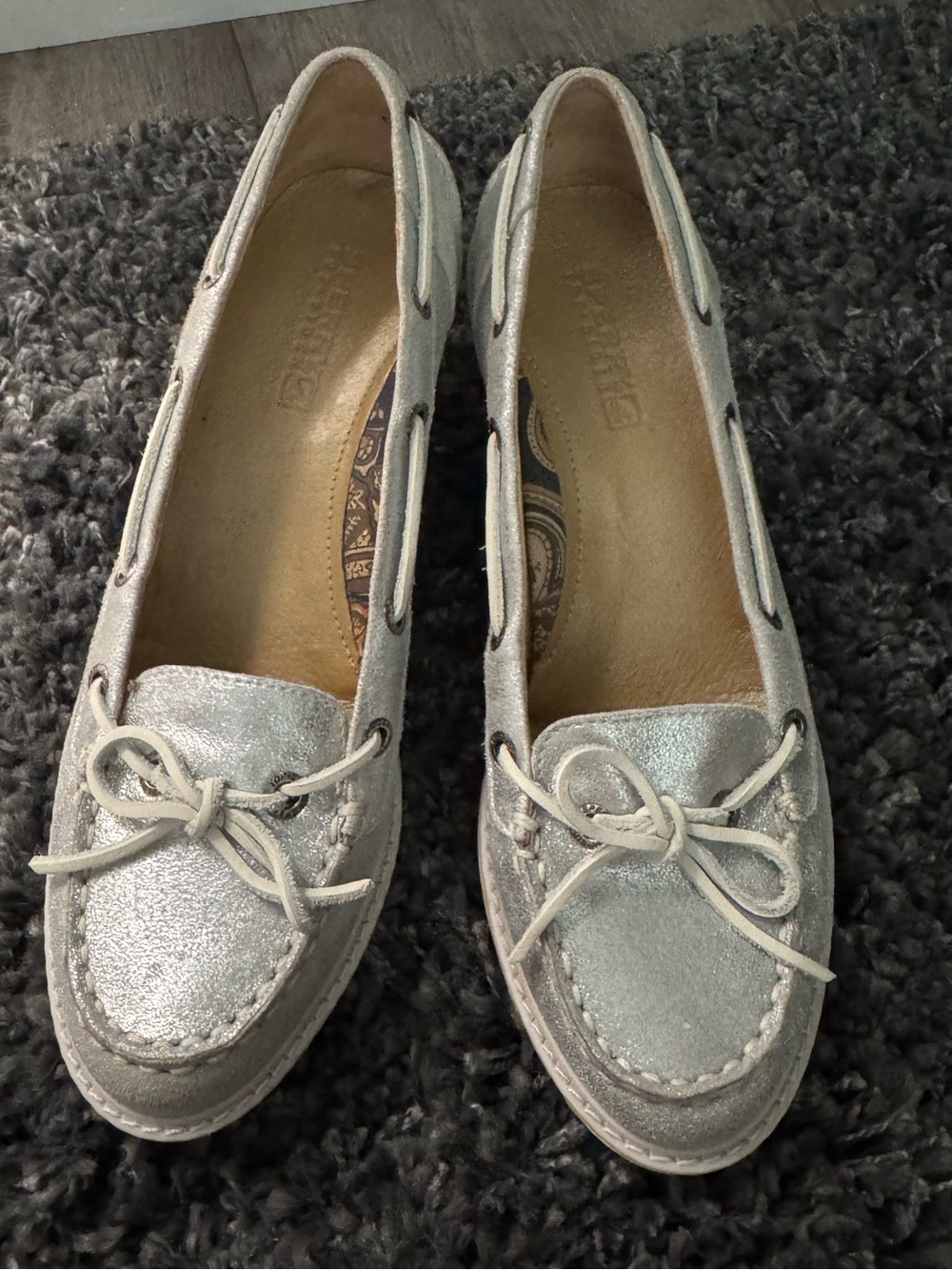 Sperry Womens Metallic Silver Leather Wedge Loafers Size 7